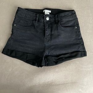❤️ 5 for $25!!! H&M jean shorts size 4